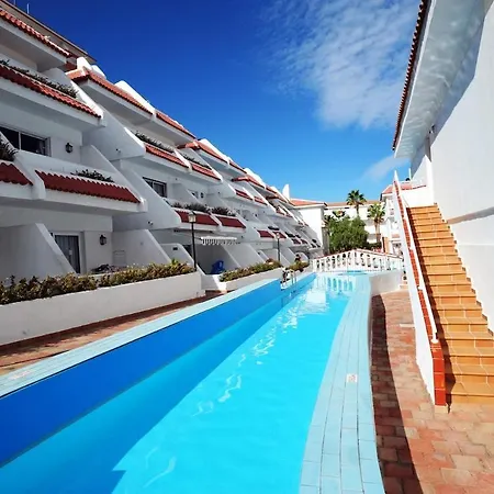 Apartment Location, Terrace With Pool View, Sunny, Quiet, Wifi