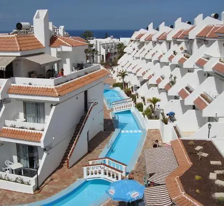 Location, Terrace With Pool View, Sunny, Quiet, Wifi Apartment