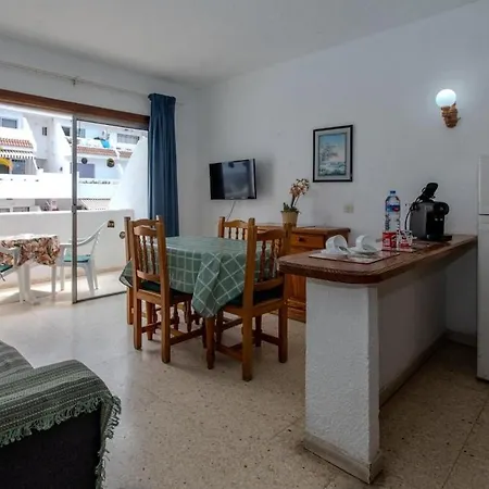 Apartment Location, Terrace With Pool View, Sunny, Quiet, Wifi