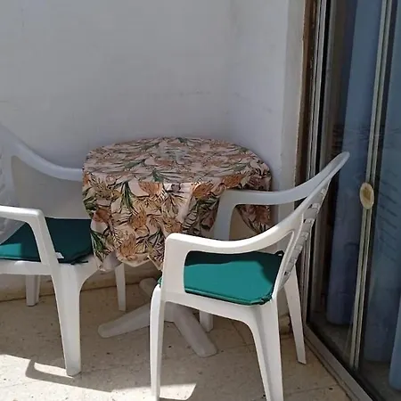 Location, Terrace With Pool View, Sunny, Quiet, Wifi *