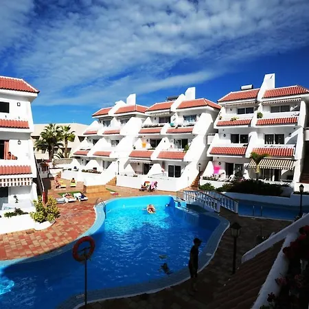 Apartment Location, Terrace With Pool View, Sunny, Quiet, Wifi *