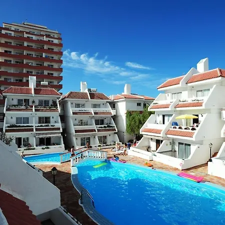 Location, Terrace With Pool View, Sunny, Quiet, Wifi Apartment *